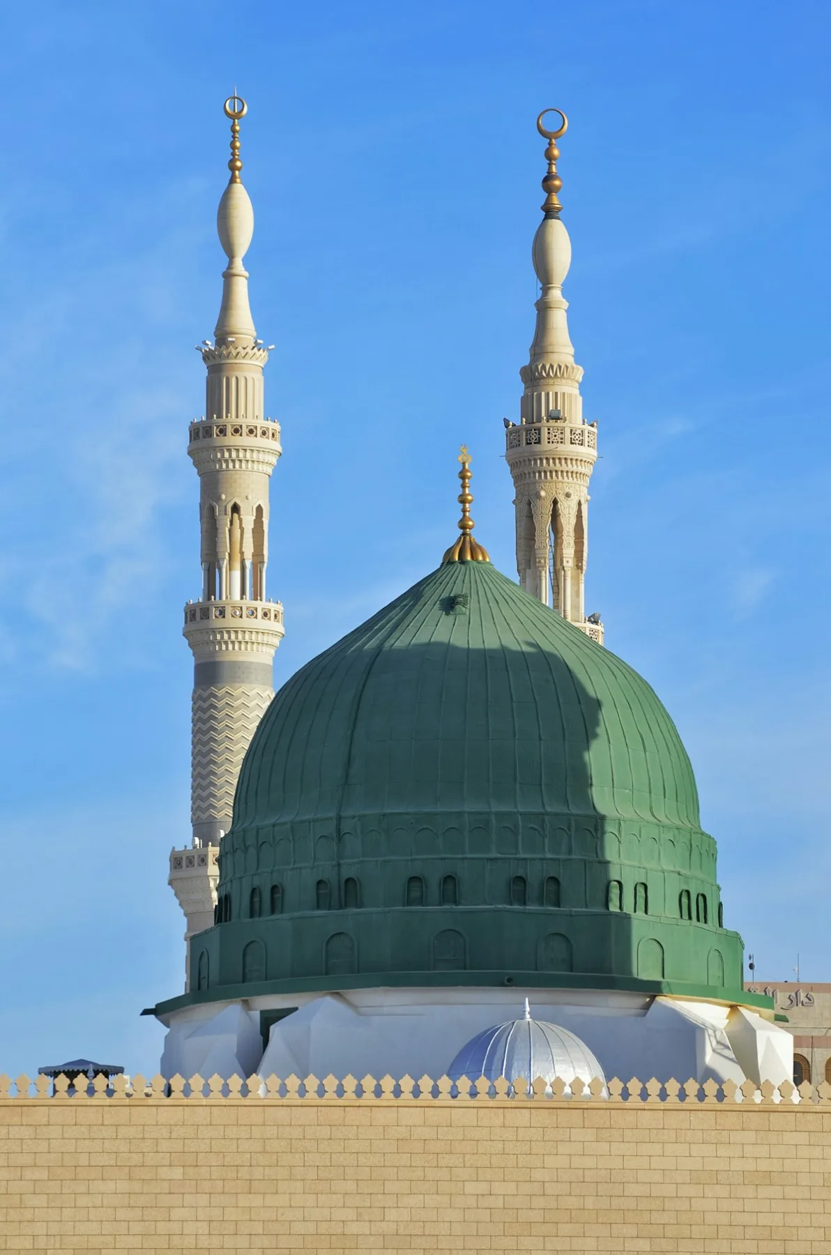The green dome and minarets of the Prophet’s Mosque in Madinah